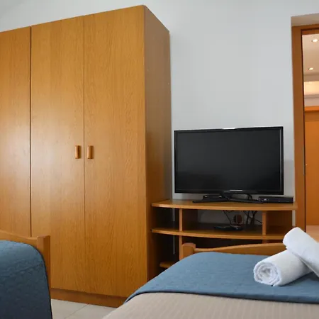 Curic Apartment *