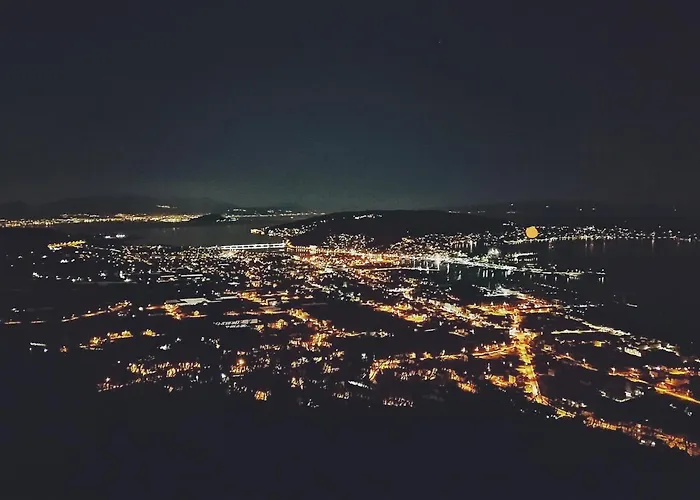 Curic Lägenhet Trogir