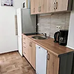 Curic شقة تروغير