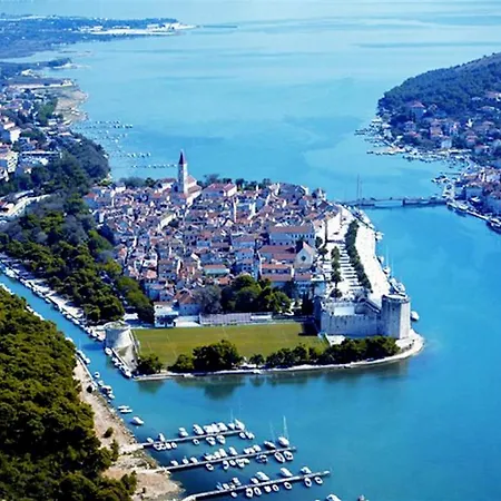 Curic Apartment Trogir