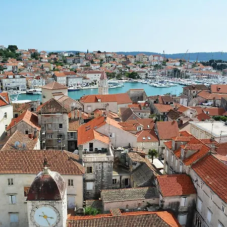 Curic アパート *