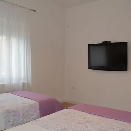 Curic Апартаменти