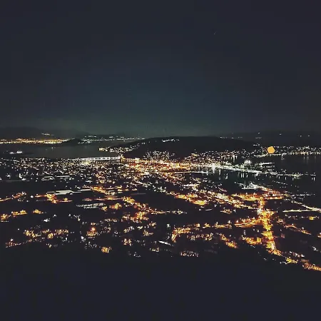 Curic Апартаменти Трогір